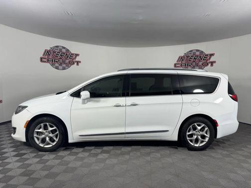 2018 Chrysler Pacifica Touring-L Plus