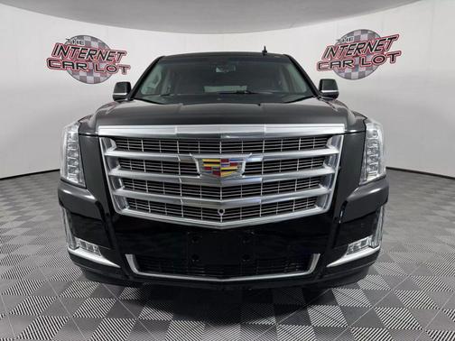 2018 Cadillac Escalade Luxury