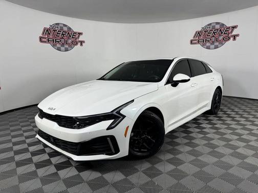 White 2025 Kia K5 LXS Sedan 4D