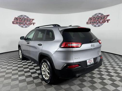 Silver 2016 Jeep Cherokee Sport