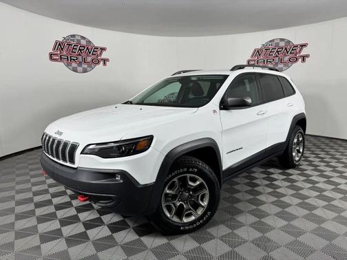 White 2019 Jeep Cherokee Trailhawk