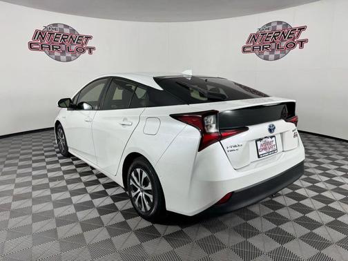 2021 Toyota Prius LE