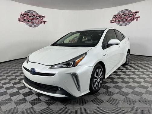 2021 Toyota Prius LE
