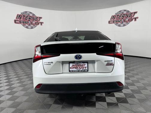 2021 Toyota Prius LE