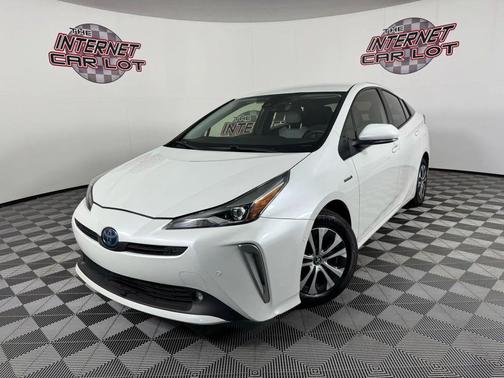 2021 Toyota Prius LE