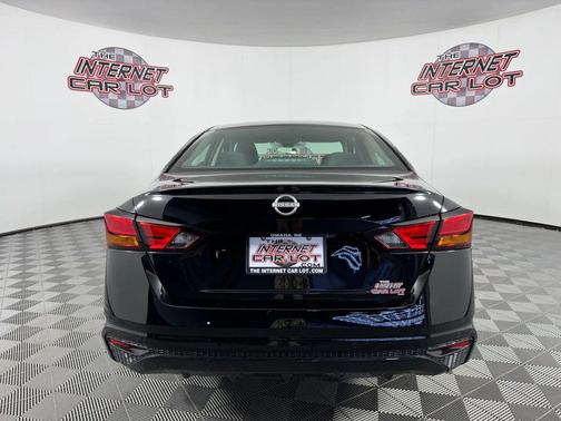 Black 2023 Nissan Altima 2.5 S Sedan 4D