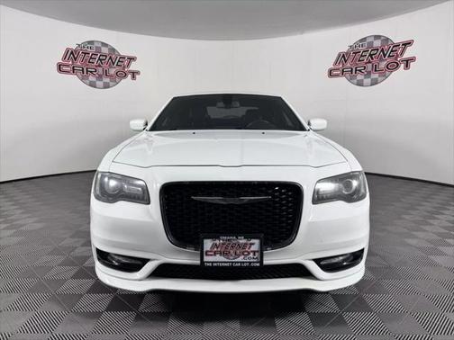 2018 Chrysler 300 S