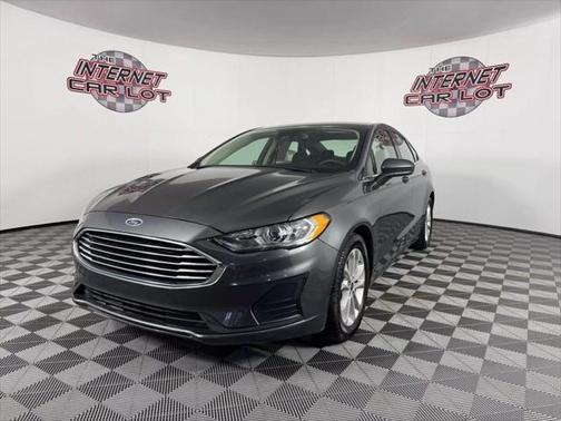 2020 Ford Fusion SE Sedan 4D