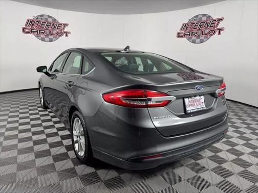 2020 Ford Fusion SE Sedan 4D