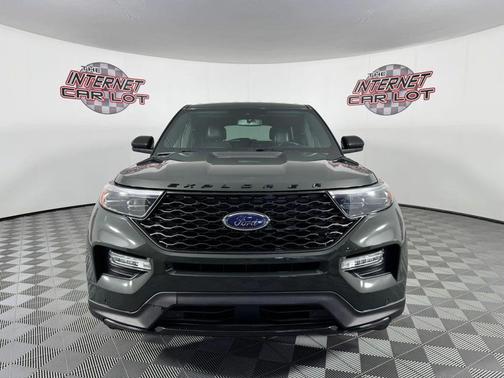 Green 2022 Ford Explorer ST-Line Sport Utility 4D