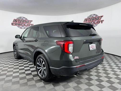 Green 2022 Ford Explorer ST-Line Sport Utility 4D