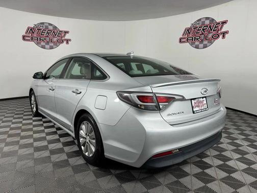 2016 Hyundai SONATA Hybrid SE