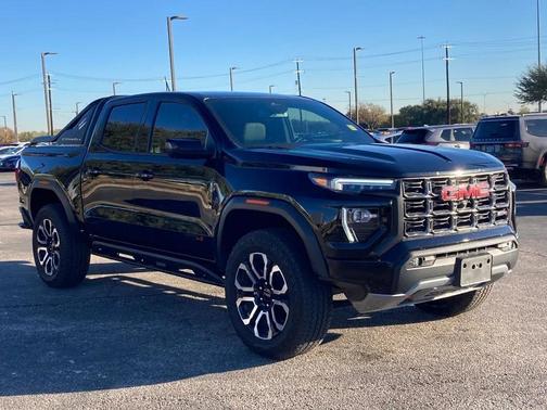 2025 GMC Canyon AT4