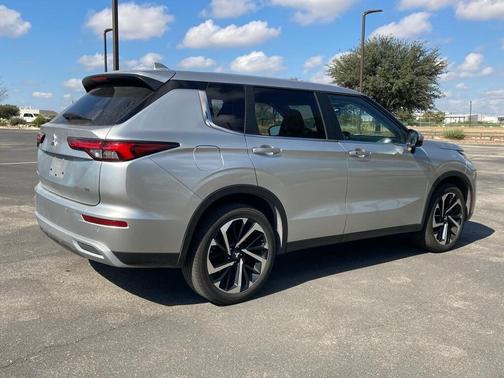 2024 Mitsubishi Outlander