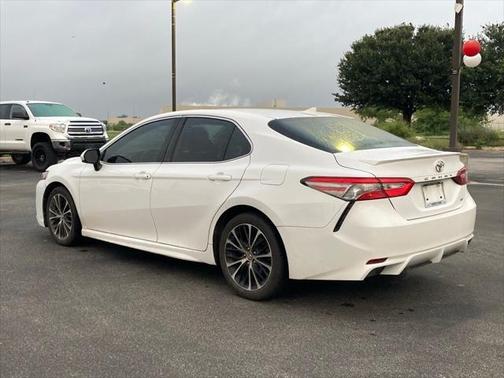 2019 Toyota Camry SE
