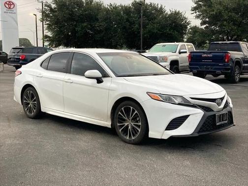 2019 Toyota Camry SE