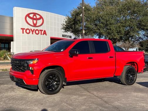 2025 Chevrolet Silverado 1500 Custom