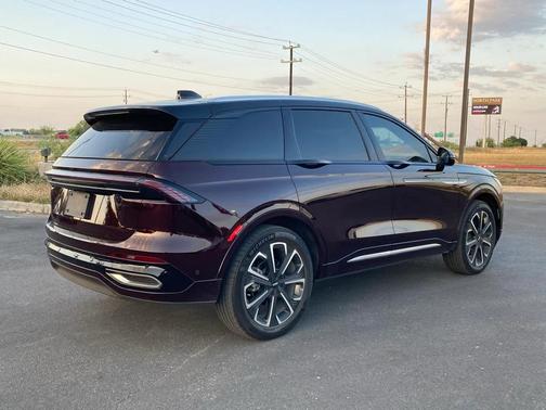 2024 Lincoln Nautilus Reserve