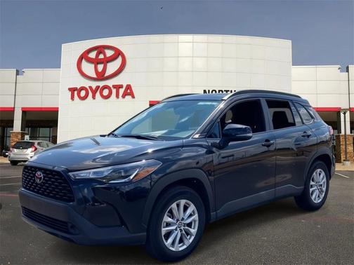 2024 Toyota Corolla Cross LE