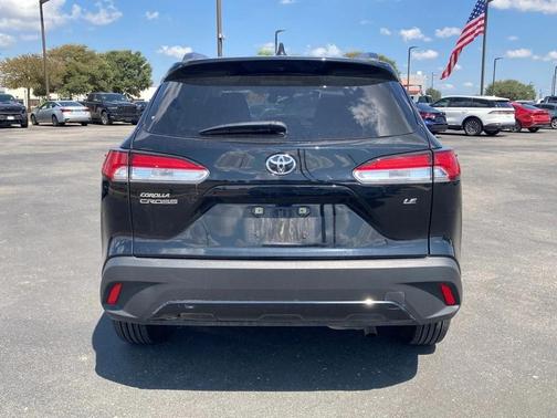2024 Toyota Corolla Cross LE