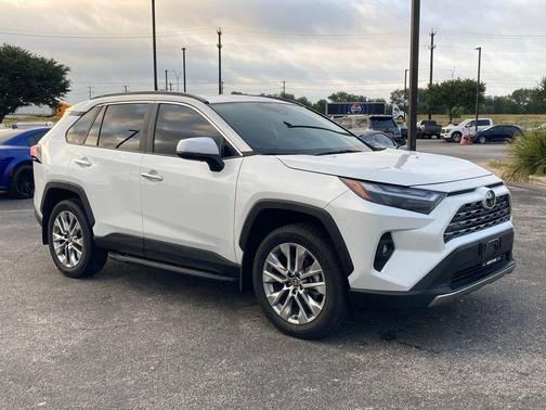 Pearl 2025 Toyota RAV4 Limited