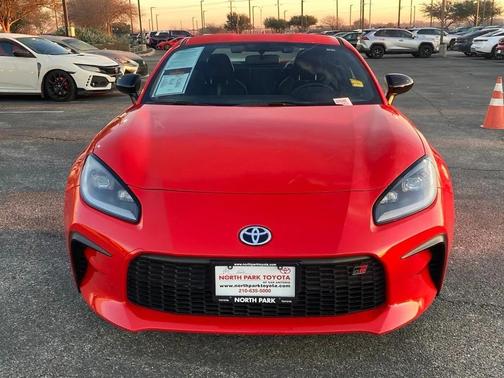 2024 Toyota GR86 Premium