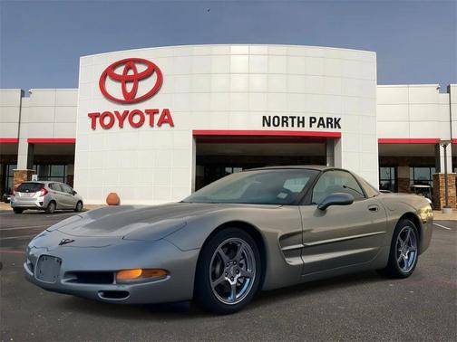 2000 Chevrolet Corvette Base
