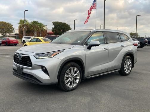 2023 Toyota Highlander Hybrid Limited