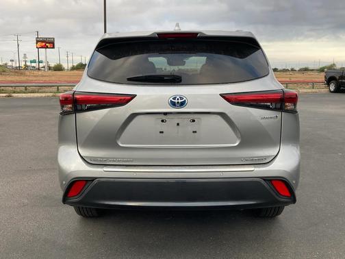 2023 Toyota Highlander Hybrid Limited