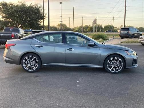 2023 Nissan Altima 2.5 SL