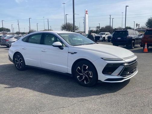 2025 Hyundai SONATA SEL