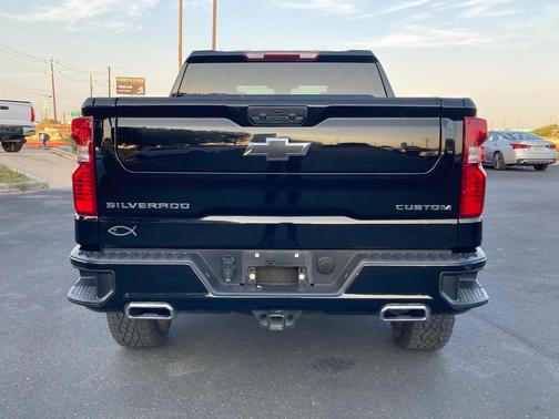 2024 Chevrolet Silverado 1500 Custom Trail Boss