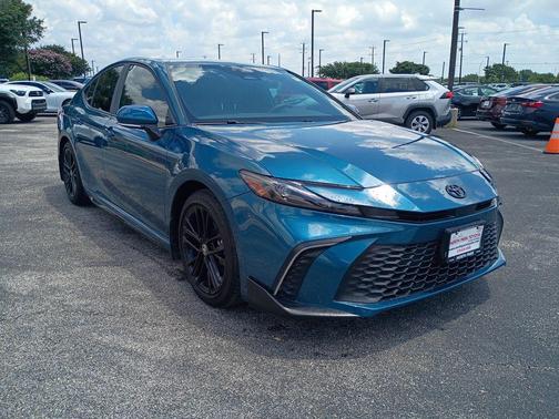 Ocean Gem 2025 Toyota Camry SE