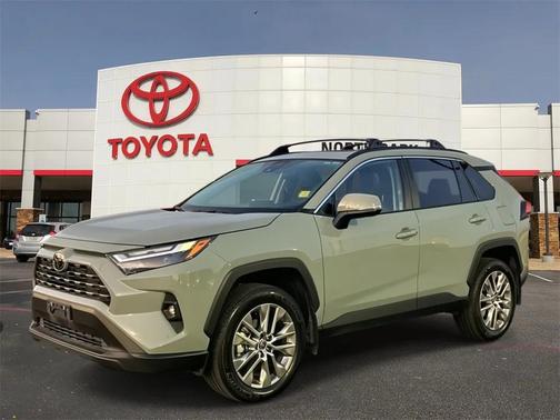 2023 Toyota RAV4 XLE Premium