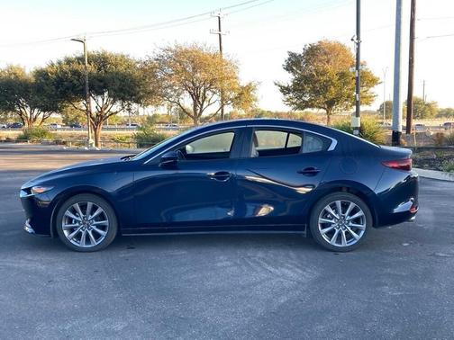 2025 Mazda Mazda3 FWD w/Preferred Package