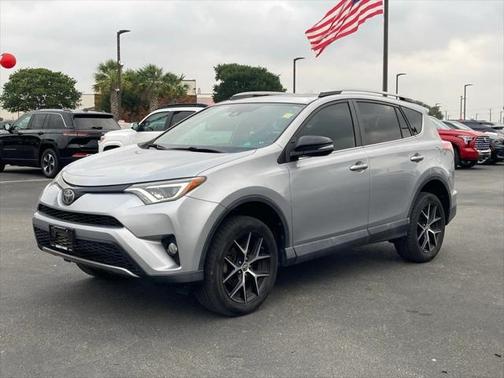 2017 Toyota RAV4 SE