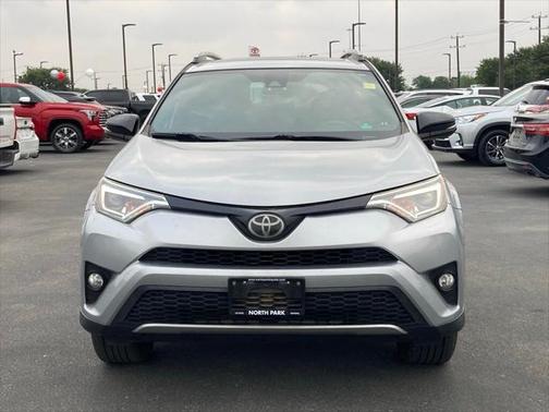 2017 Toyota RAV4 SE