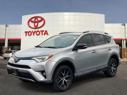 2017 Toyota RAV4 SE