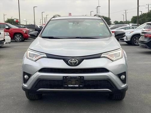 2017 Toyota RAV4 SE