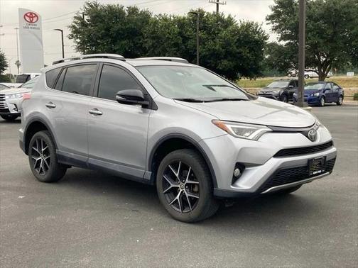 2017 Toyota RAV4 SE