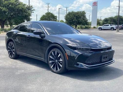 2023 Toyota Crown Platinum