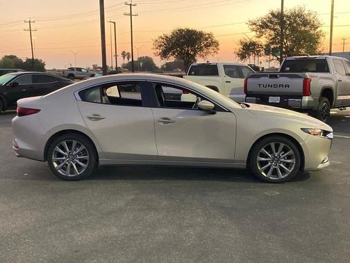 2025 Mazda Mazda3 FWD w/Preferred Package