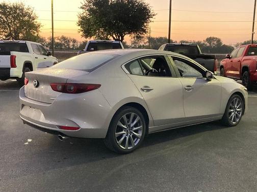 2025 Mazda Mazda3 FWD w/Preferred Package