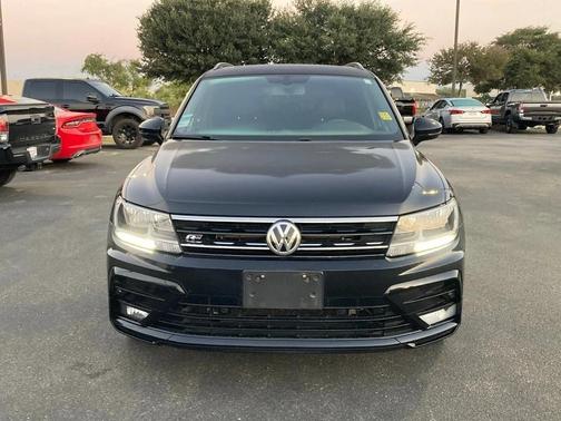 2020 Volkswagen Tiguan 2.0T SE R-Line Black 4MOTION