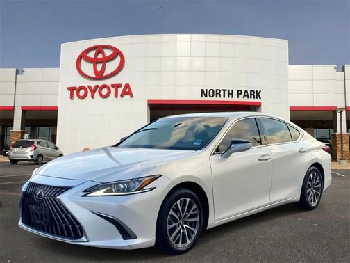 2023 Lexus ES 350 Base