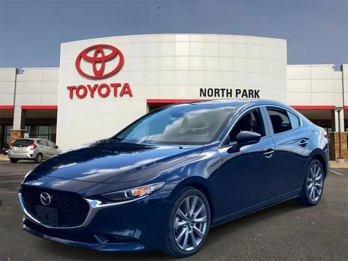 2025 Mazda Mazda3 FWD w/Preferred Package