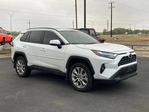 2024 Toyota RAV4 XLE Premium