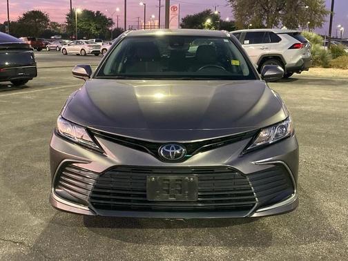 2022 Toyota Camry LE