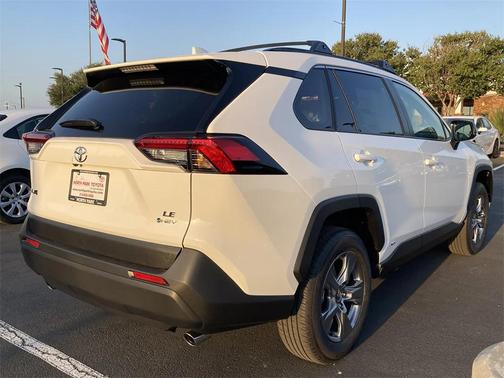 2025 Toyota RAV4 Hybrid LE