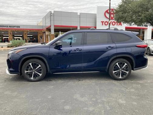 2021 Toyota Highlander XSE